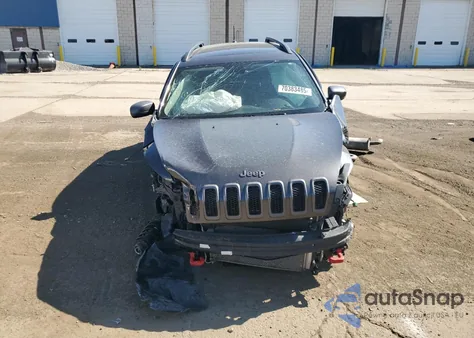 2017 Jeep Cherokee Trailhawk z USA, uszkodzony, nr VIN 1C4PJMBS4HW644966